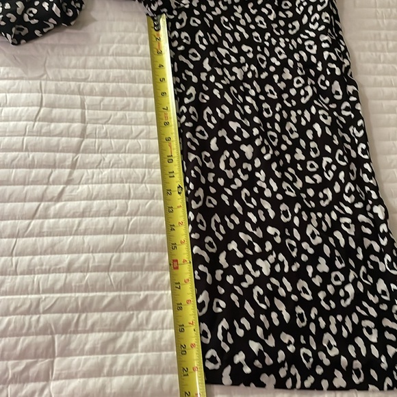 Adorable halter top and cropped pants outfit size medium - Picture 11 of 14